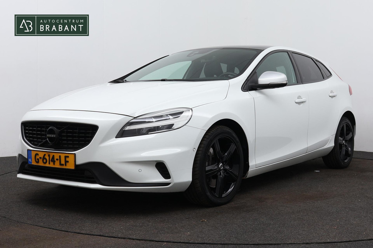 Volvo V40 1.5 T3 Polar+ Sport(NL-auto, Dealer OnderH, Panorama, Camera, Trekhaak, Navi, StoelV, PDC V+A, Etc)