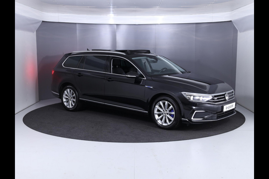 Volkswagen Passat Variant 1.4 TSI PHEV GTE Business 218 pk Automaat (DSG) | Navigatie | Panoramadak | Parkeersensoren (Park assist) | Rondomzicht camera | Stoelverwarming v/a | Elektr. voorstoelen |