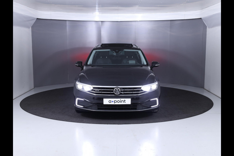 Volkswagen Passat Variant 1.4 TSI PHEV GTE Business 218 pk Automaat (DSG) | Navigatie | Panoramadak | Parkeersensoren (Park assist) | Rondomzicht camera | Stoelverwarming v/a | Elektr. voorstoelen |