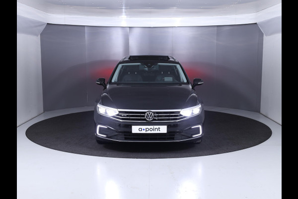 Volkswagen Passat Variant 1.4 TSI PHEV GTE Business 218 pk Automaat (DSG) | Navigatie | Panoramadak | Parkeersensoren (Park assist) | Rondomzicht camera | Stoelverwarming v/a | Elektr. voorstoelen |