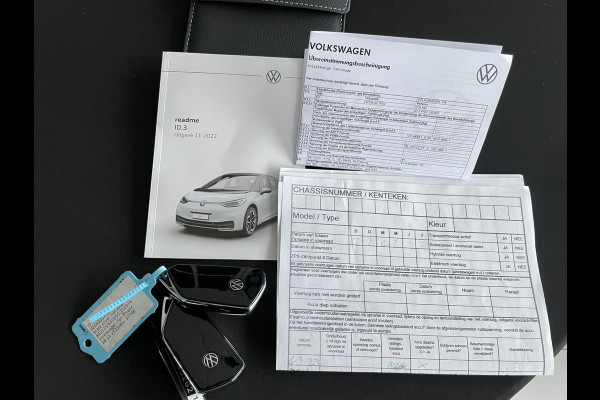 Volkswagen ID.3 Pro Advantage 58 kWh //NIEUW/ Subsidie regeling nog tot 31-12-2024 Clim. control - Cruise control - Parks.v+a - stuur en v.stoelen vw - Park Assist - Tel/Connect/radio - MFL stuurwiel - ramen E-VZ - Spiegels E-V+V