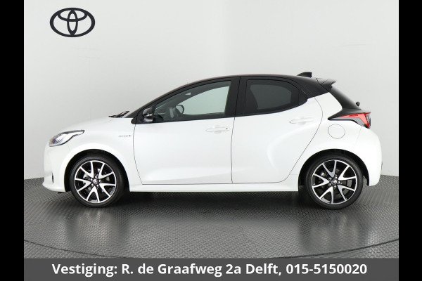 Toyota Yaris 1.5 Hybrid Executive Bi-Tone | Parkeersensoren voor & achter | Stoelverwarming | Leren bekleding |