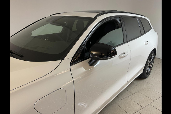 Volvo V60 2.0 T6 Recharge AWD R-Design 340PK PANO DAK AIRCO CLIMA NAVI CRUISE STOELVERW STUURVERW BLUETOOTH LEER VELGEN NIEUWSTAAT