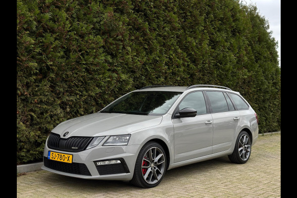 Škoda Octavia Combi 2.0 TSI RS 230 CarPlay Nardo Grey BTW