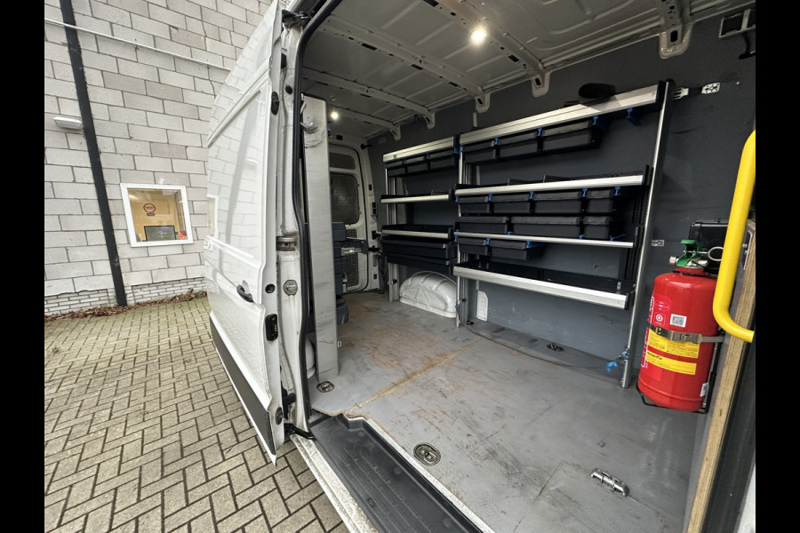 Volkswagen Crafter 35 2.0 TDI 140PK**BPM VRIJ** EURO6 L3H3 Achteruitrijcamera/cruise control/trekhaak