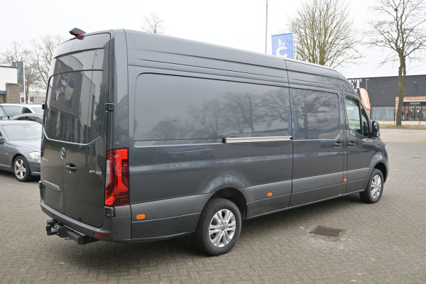 Mercedes-Benz Sprinter 317 CDI L3H2 Pro 3500 kg trekhaak, LED, Climate controle