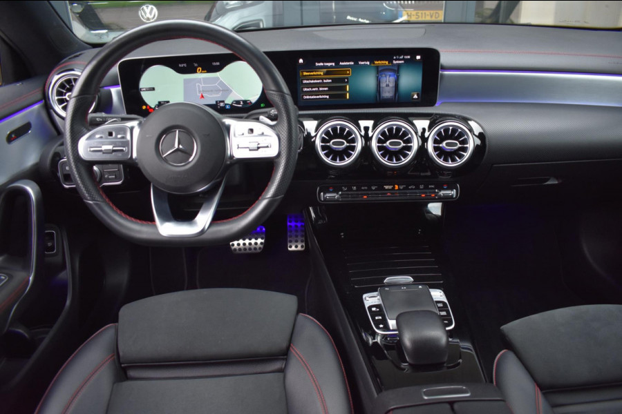 Mercedes-Benz CLA-Klasse Shooting Brake 200 AMG | SFEERVERLICHTING | PREMIUM SOUND | NAP | CAMERA | STOELVERWARMING