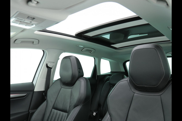 Škoda Karoq 1.6 TDI Style Business Travel-Pack Pro *PANO | FULL-LED | NAPPA-FULL-LEATHER | NAVI-FULLMAP | CANTON-PREMIUM-AUDIO | ADAPT.CRUISE | KEYLESS | CAMERA | DAB | AMBIENT-LIGHT |  TOWBAR | SPORT-SEATS | 18"ALU*