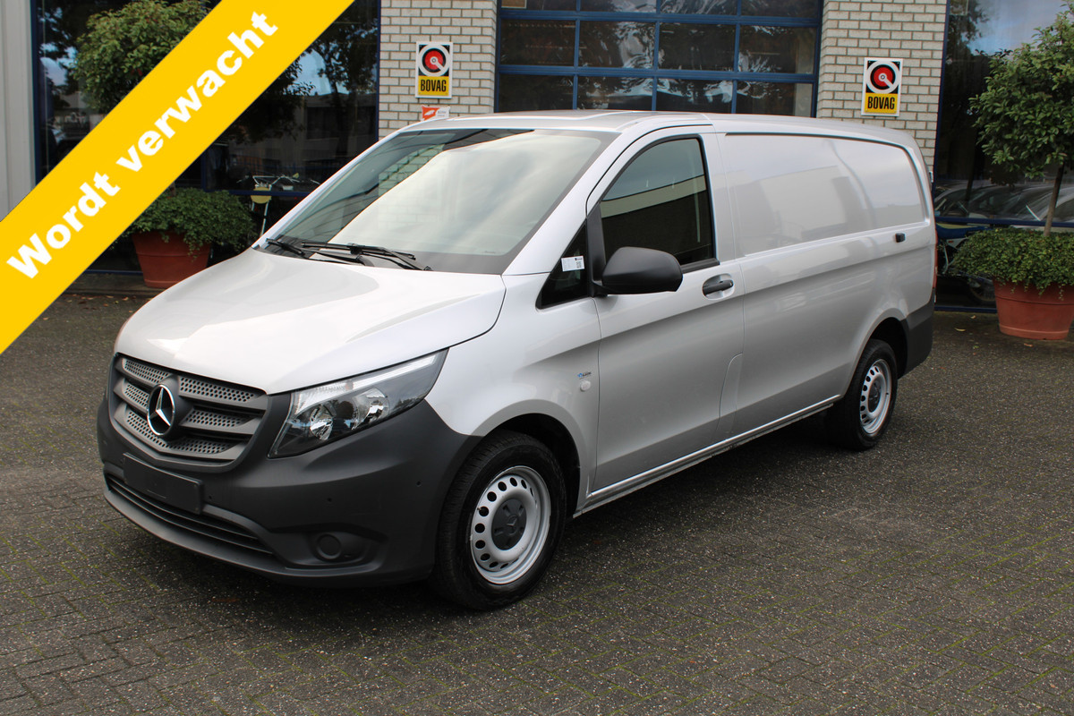 Mercedes-Benz Vito 116 CDI Lang Audio 40 navigatie met parkeer pakket en camera, Stoelverwarming, Etc.