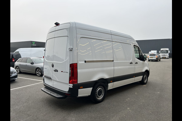 Mercedes-Benz Sprinter 317 CDI L2 H2 MBUX / Camera / Parkeersensoren / Carplay navigatie / Cruise control / Airco / 270 Graden achterdeuren