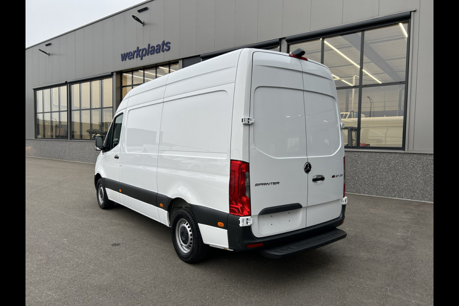 Mercedes-Benz Sprinter 317 CDI L2 H2 MBUX / Camera / Parkeersensoren / Carplay navigatie / Cruise control / Airco / 270 Graden achterdeuren