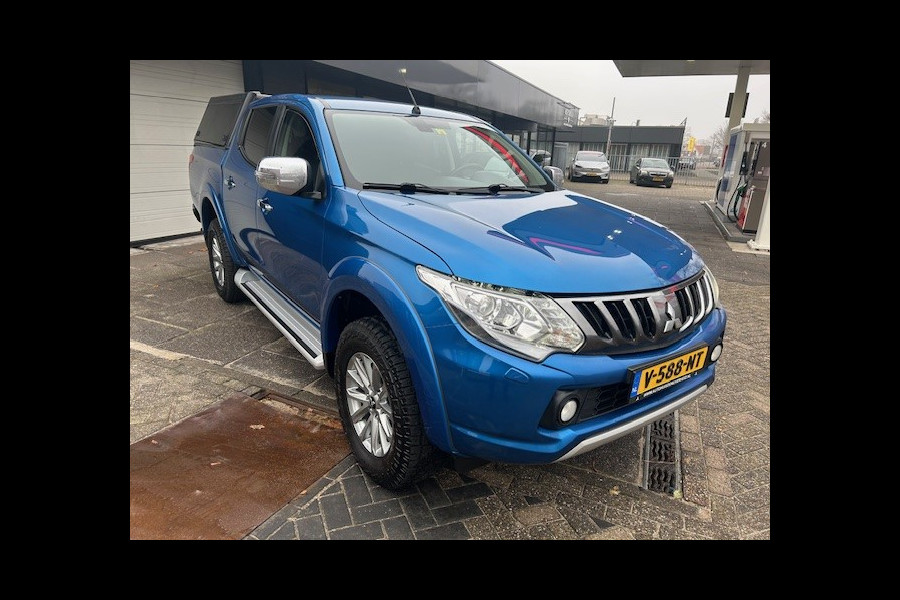 Mitsubishi L200 2.4 DI-D Club Cab Intense 4 x 4 I AIRCO I NAVI I CAMERA I 5 ZITPLAATSEN I LEDER I ZEER COMPLEET