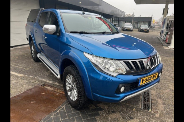 Mitsubishi L200 2.4 DI-D Club Cab Intense 4 x 4 I AIRCO I NAVI I CAMERA I 5 ZITPLAATSEN I LEDER I ZEER COMPLEET