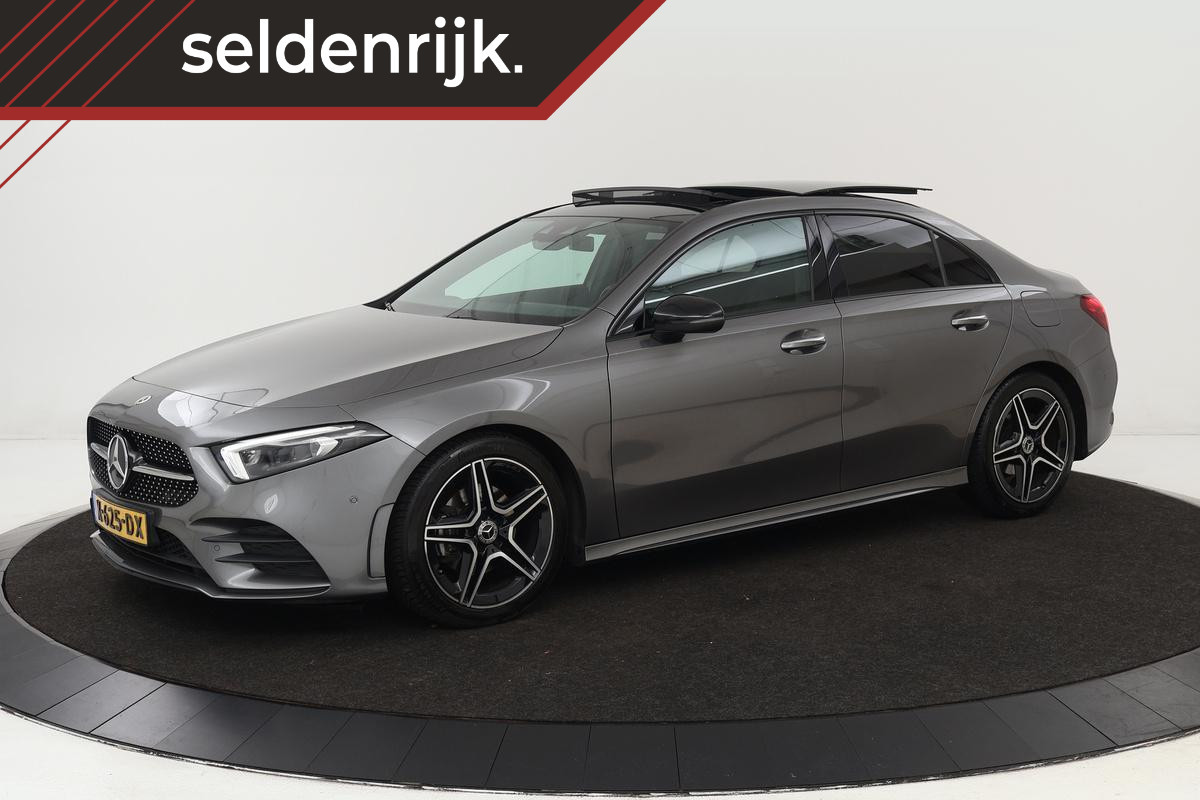 Mercedes-Benz A-Klasse 180 AMG | Panoramadak | Matrix LED | Sfeerverlichting | Keyless | Camera | Carplay | Leder/Alcantara | Memory | Stoelverwarming | Widescreen | Navigatie