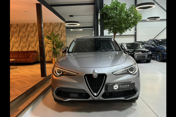 Alfa Romeo Stelvio 2.0 T AWD Super Garantie 280 PK Leder Xenon Camera Cruise Rijklaar