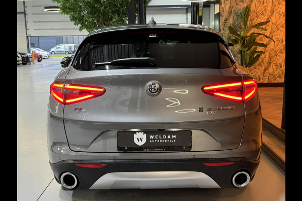 Alfa Romeo Stelvio 2.0 T AWD Super Garantie 280 PK Leder Xenon Camera Cruise Rijklaar