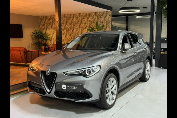 Alfa Romeo Stelvio 2.0 T AWD Super Garantie 280 PK Leder Xenon Camera Cruise Rijklaar