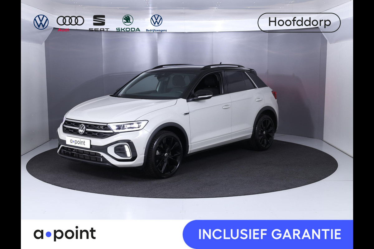 Volkswagen T-Roc 1.5 TSI R-Line 150 pk Automaat (DSG) | Navigatie | Trekhaak (afneembaar) | Parkeersensoren (Park assist) | Achteruitrijcamera | Stoelverwarming | Black Style pakket |