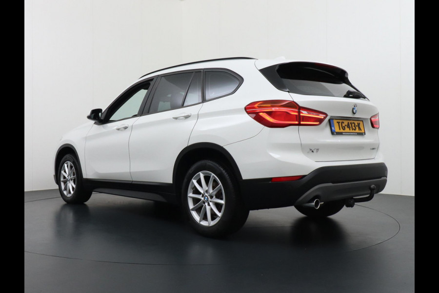 BMW X1 SDrive18i Executive VAN: 25.900,- VOOR: 22.877.- EINDEJAARSVOORDEEL: 3.023,- RIJKLAARPRIJS