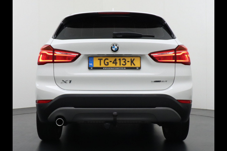 BMW X1 SDrive18i Executive VAN: 25.900,- VOOR: 22.877.- EINDEJAARSVOORDEEL: 3.023,- RIJKLAARPRIJS