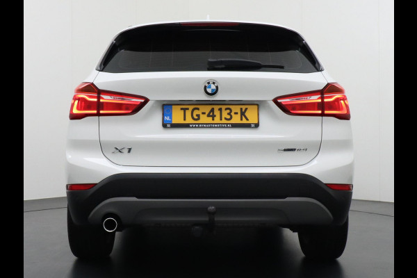 BMW X1 SDrive18i Executive VAN: 25.900,- VOOR: 22.877.- EINDEJAARSVOORDEEL: 3.023,- RIJKLAARPRIJS