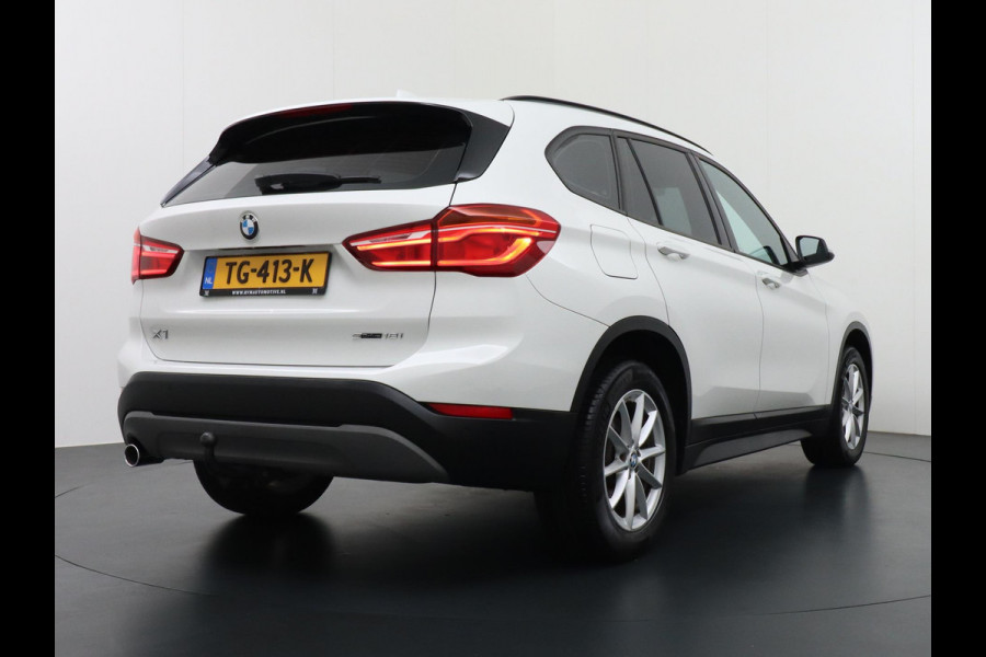 BMW X1 SDrive18i Executive VAN: 25.900,- VOOR: 22.877.- EINDEJAARSVOORDEEL: 3.023,- RIJKLAARPRIJS