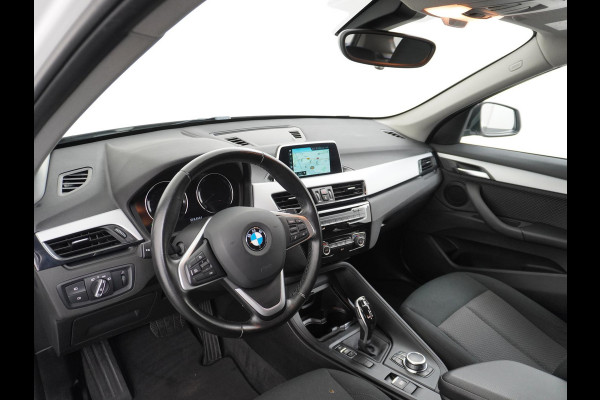 BMW X1 SDrive18i Executive VAN: 25.900,- VOOR: 22.877.- EINDEJAARSVOORDEEL: 3.023,- RIJKLAARPRIJS