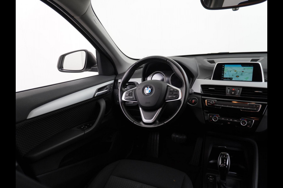 BMW X1 SDrive18i Executive VAN: 25.900,- VOOR: 22.877.- EINDEJAARSVOORDEEL: 3.023,- RIJKLAARPRIJS