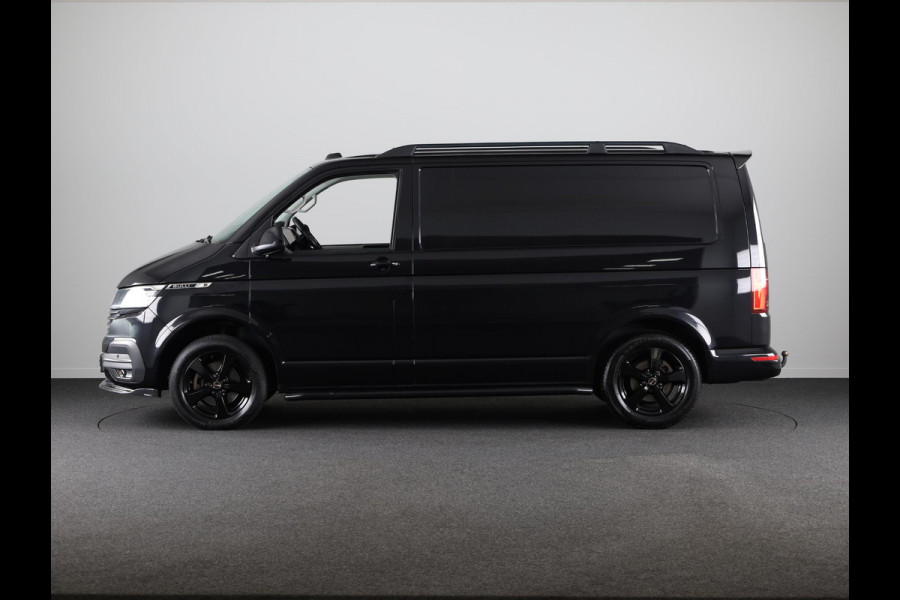 Volkswagen Transporter 2.0 TDI L1H1 110PK | Spoilerpakket | Trekhaak | LED koplampen | Parkeercamera | Stoelverwarming |