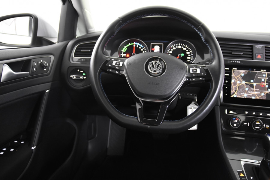 Volkswagen e-Golf Comfort *Navigatie*Carplay*Adaptive Cruise Control*