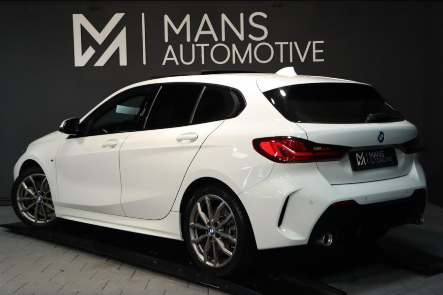 BMW 1-serie 120i M Sport / PANODAK / LIVE COCKPIT / STUUR+STOELVERW / 18''