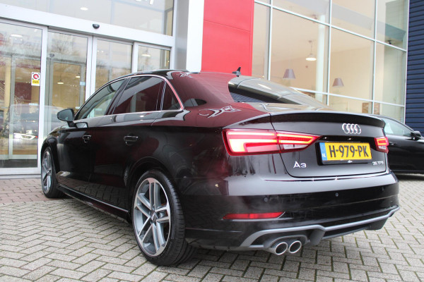 Audi A3 Limousine 35 TFSI 150PK AUTOMAAT S-LINE | APPLE CARPLAY/ANDROID AUTO | NAVIGATIE | PARKEER SENSOREN | STOEL VERWARMING | LICHTMETALEN VELGEN 17" | CLIMATE CONTROL | GETINTE RUITEN | DAB+ RADIO | LED KOPLAMPEN |