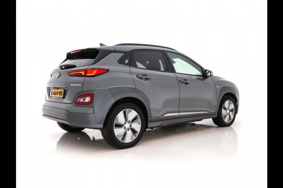 Hyundai Kona EV Fashion Design-Pack 64 kWh (INCL-BTW) Aut. *HEAD-UP | LEATHER-MICROFIBRE | NAVI-FULLMAP | KEYLESS | SHIFT-PADDLES | LANE-ASSIST | CAMERA | DAB | DIGI-COCKPIT | ADAPTIVE-CRUISE | COMFORT-SEATS | 17"ALU*