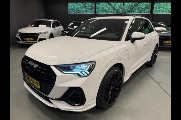 Audi Q3 40 TFSI quattro 20'' 3X S-LINE BLACK-LINE PANO/LED/NAVI/V-COCKPIT/ECC/PDC////