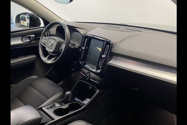 Volvo XC40 2.0 T4 Momentum Navigatie Full-led Trekhaak 2 Jaar garantie mogelijk* ( vraag naar de voorwaarde)