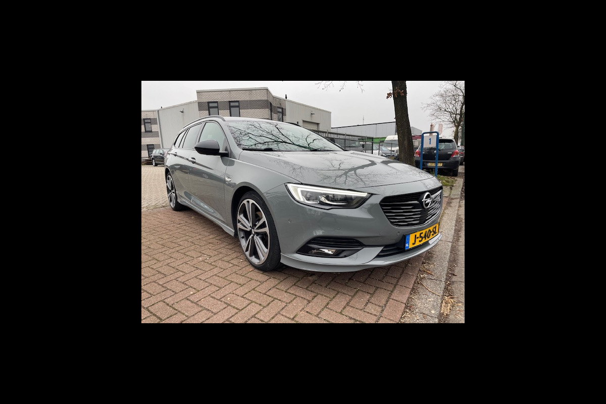 Opel Insignia Sports Tourer 2.0 BiTurbo 4x4 GSi Exclusive Automaat Full Options Nw prijs 74.000,=