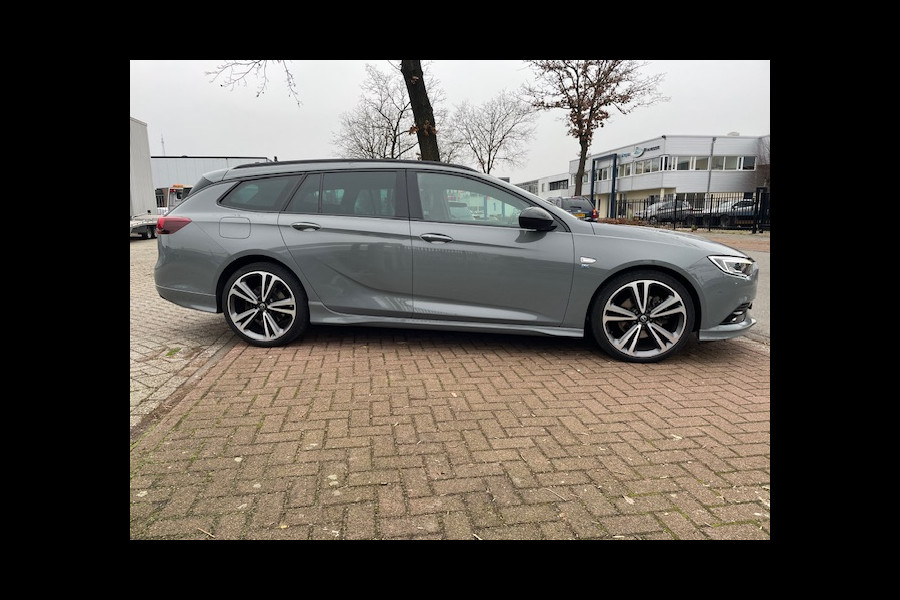 Opel Insignia Sports Tourer 2.0 BiTurbo 4x4 GSi Exclusive Automaat Full Options Nw prijs 74.000,=