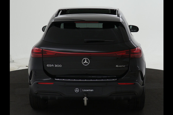 Mercedes-Benz EQA 300 4MATIC AMG Line 67 kWh | Trekhaak |  Panoramaschuifdak | Nightpakket | Premium pakket | KEYLESS-GO comfort pakket Burmester Surround Sound systeem | Parkeerpakket met 360°-camera |