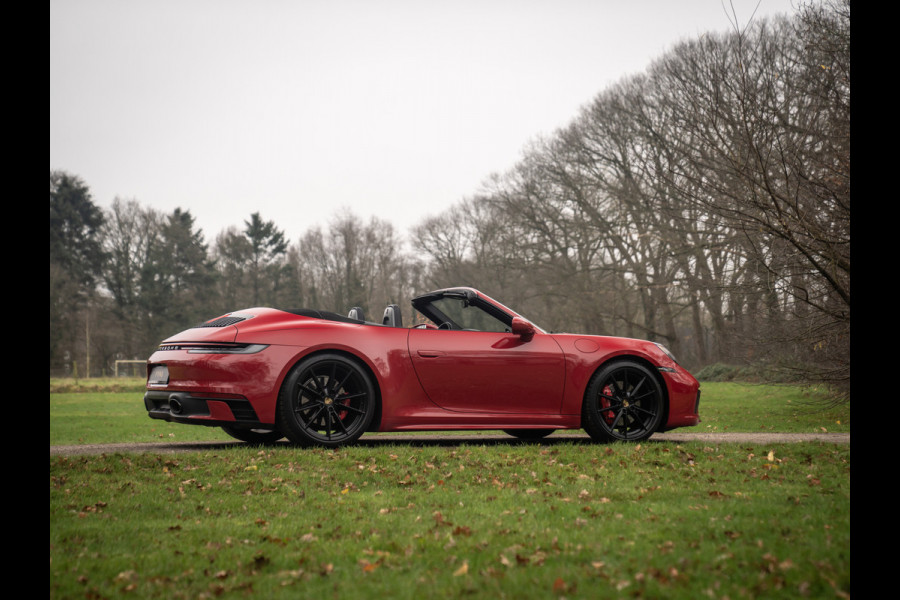 Porsche 911 Cabrio 992 Carrera 4S | SportDesign | PASM | Bose | Sportstoelen Plus | Sport Chrono