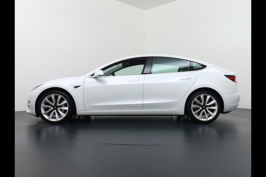 Tesla Model 3 Long Range 75 kWh 463PK FSD-vb.19" Premium-Audio 4wd AutoPilot Pano.dak Camera Leer Adaptive-Cruise+Stop&Go  PDC-A+Voor Wifi Ecc Veel grip door AWD vierwielaandrijving.  Origineel Nederlandse auto ! 1e eigenaar 60k nieuw