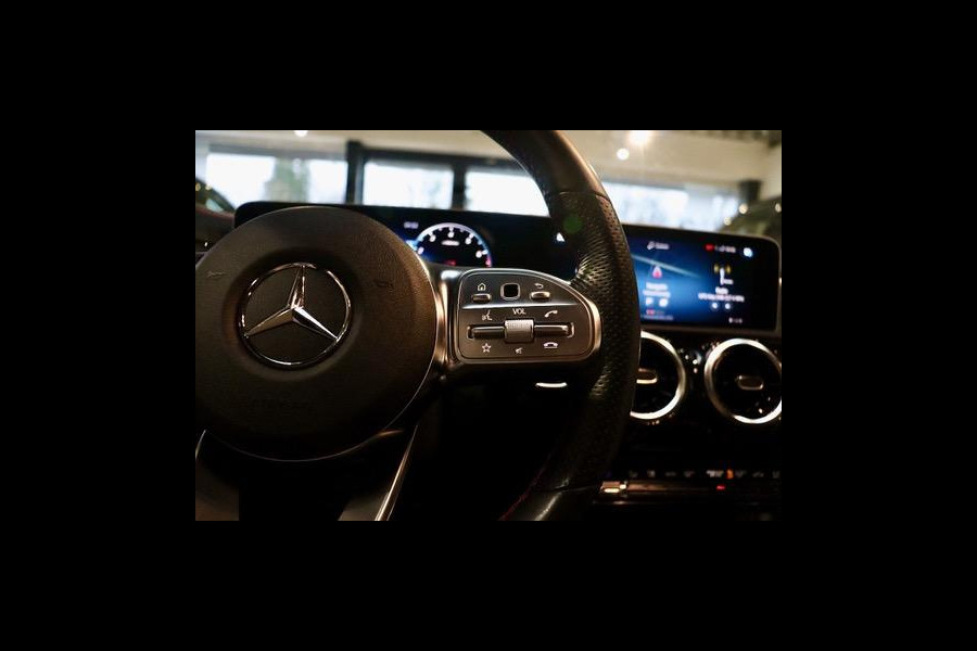 Mercedes-Benz CLA-Klasse Shooting Brake 200 AMG|Widescreen|CAM