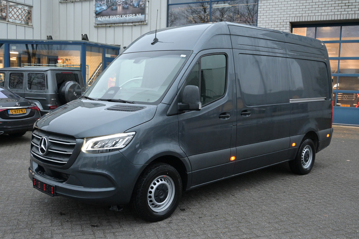 Mercedes-Benz Sprinter 319 CDI L2H2 Pro HD 3500 kg Trekhaak, Linker schuifdeur, LED koplampen, Geveerde stoel, Etc.