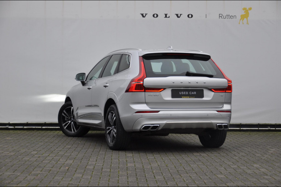 Volvo XC60 2.0 T5 Momentum / Semi-elektrisch inklapbare trekhaak / Apple carplay / Cruise control / Parkeersensoren achter / Lederen bekleding / Elektrische achterklep /