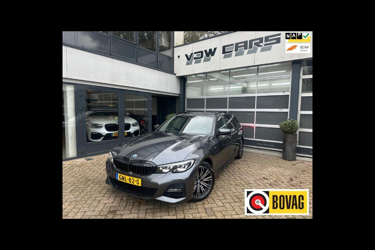 BMW 3 Serie Touring 318i High Executive | M Sport | Sfeerverlichting