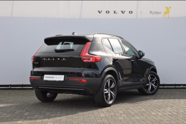 Volvo XC40 T5 262PK Automaat Recharge R-Design / BLIS/ Cruise control/ Apple CarPlay/ Stoel en stuurverwarming/ Parkeersensoren met camera/ Draadloos opladen/ Navigatie/ Bluetooth/ elektrische achterklep