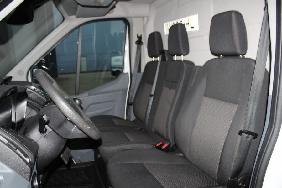 Ford Transit 290 2.0-105pk TDCI L2H2 Ambiente. Totaal 7 stuks, rest wordt nog gepubliceerd. Compleet ingerichte Ford Transit ! Camera, pdc v+a, airco, ladder achterd., opstaptrede met trekhaak, imperiaal met ladder, omvormer naar 220V, etc etc.