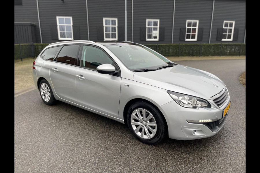 Peugeot 308 SW 1.2 PureTech Style Panoramadak Navigatie Pdc Lm Velgen