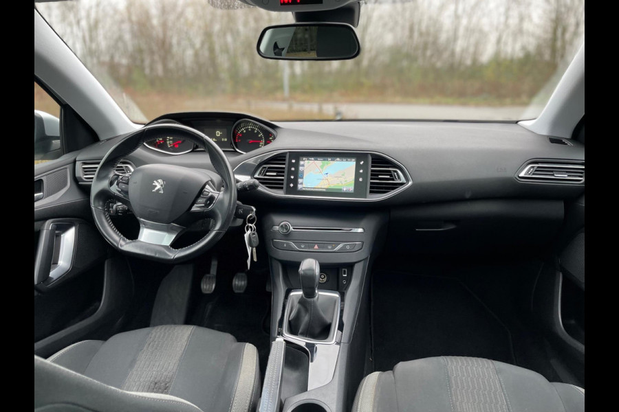 Peugeot 308 SW 1.2 PureTech Style Panoramadak Navigatie Pdc Lm Velgen