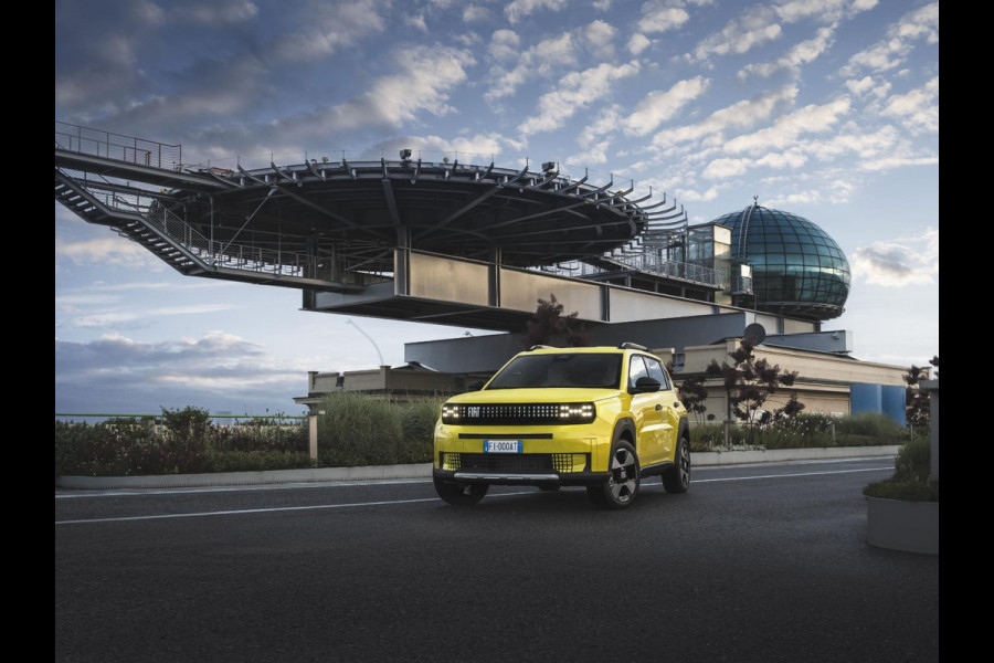 Fiat Grande Panda La Prima 44 kWh | Clima | Cruise | Camera | Apple Carplay | 17" | Navi