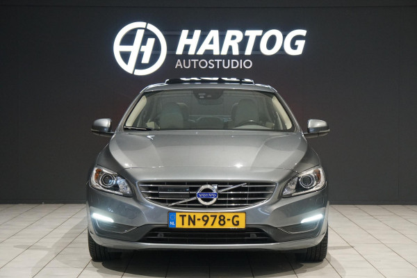 Volvo S60 2.0 T5 Summum 245PK + SCHUIFDAK / AFN. TREKHAAK / LEDER /